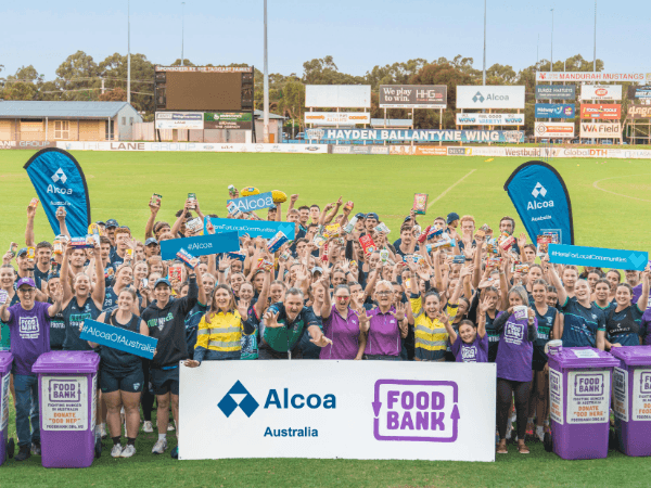 Peel Thunder helps to kick hunger to the sidelines for Foodbank