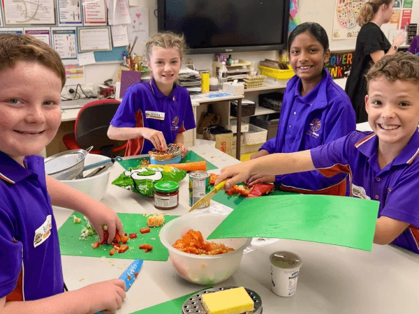 nom! Schools helping students discover healthy choices